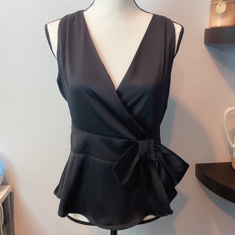 Zara Black Sleeveless V-Neck Peplum Top with Side Bow Detail NWT Size S